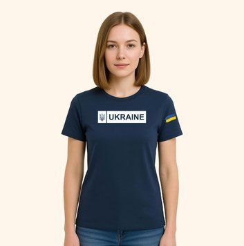 Жіноча футболка з принтом &laquo;Ukraine-прапор&raquo;, темно-синя FW47 фото
