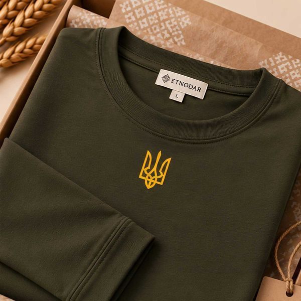 Чоловіча футболка з вишитим тризубом, довгий рукав, хакі FM60 фото